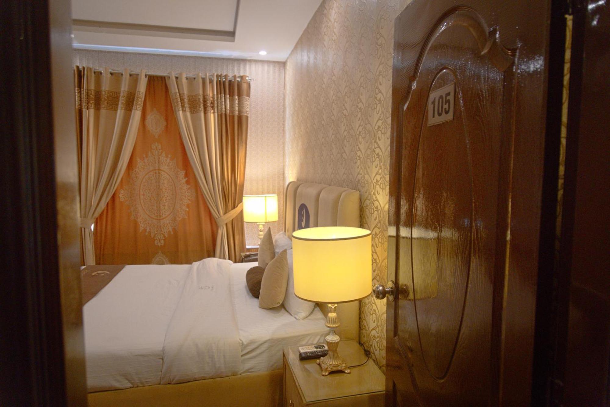 Premier Inn Johar Town לאהור מראה חיצוני תמונה