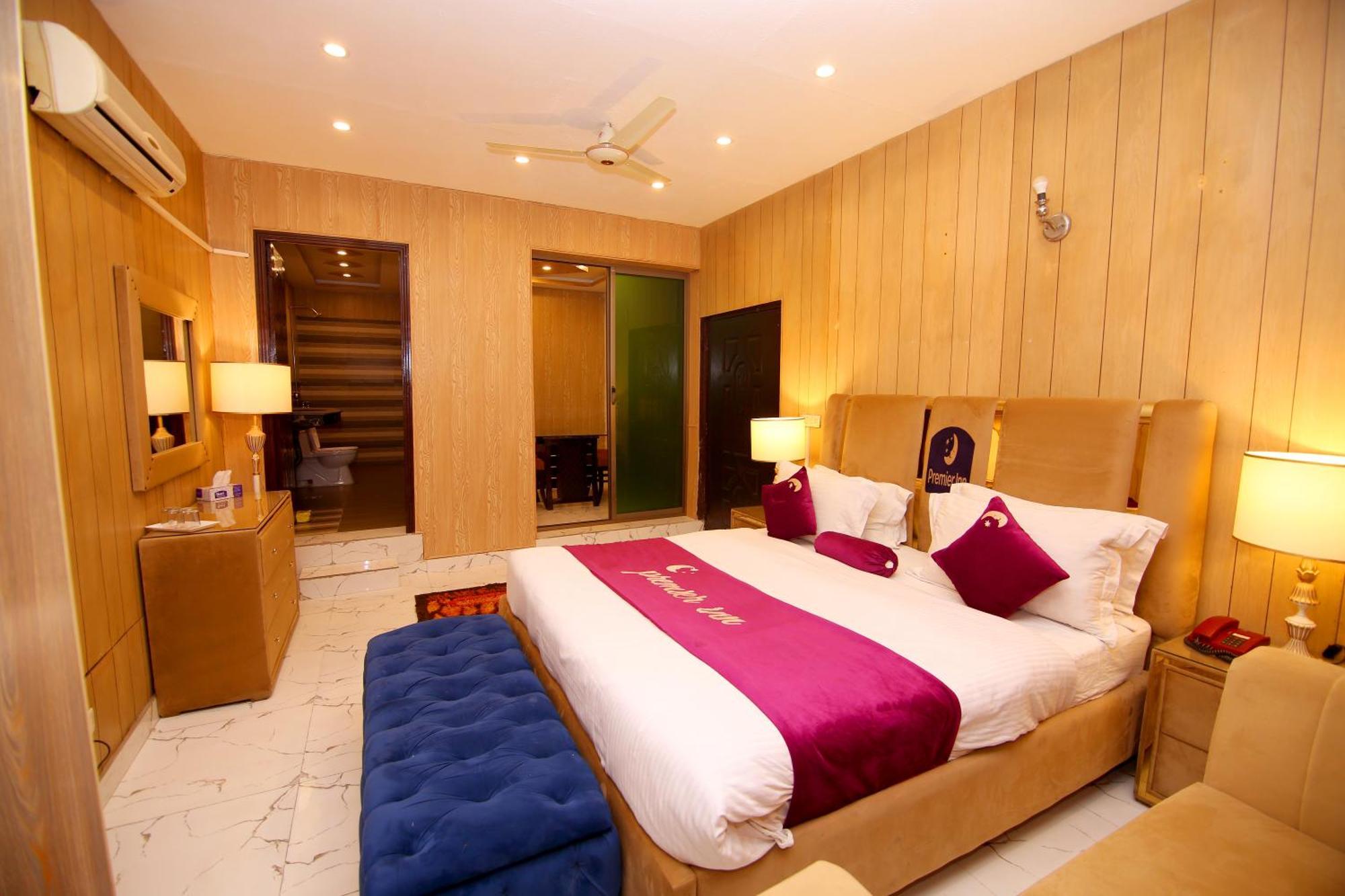 Premier Inn Johar Town לאהור מראה חיצוני תמונה