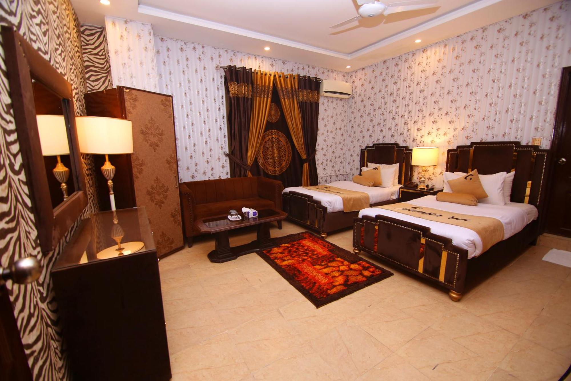 Premier Inn Johar Town לאהור מראה חיצוני תמונה