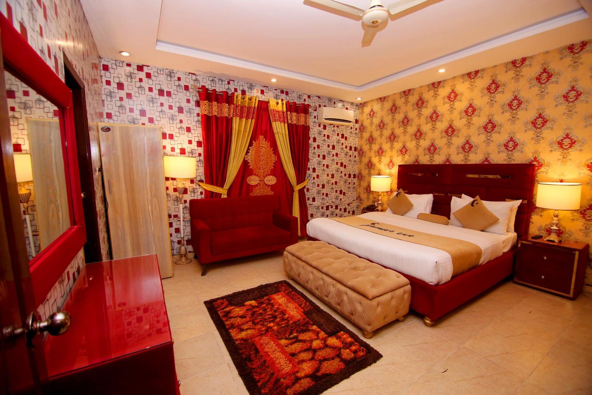 Premier Inn Johar Town לאהור מראה חיצוני תמונה